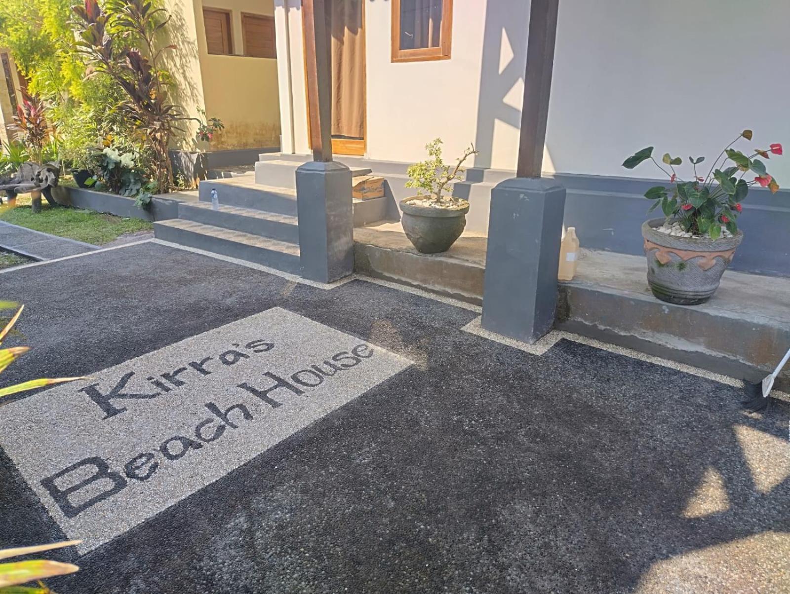 Kirra'S Beach House Pulukan Exterior photo
